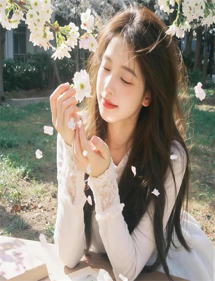 《我的四个养女》悬念设置：叙事技巧与观众心理，修复重制